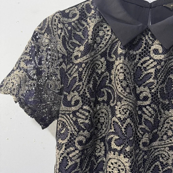 Banana Republic size medium dress shirt with lace detail - Picture 2 of 4